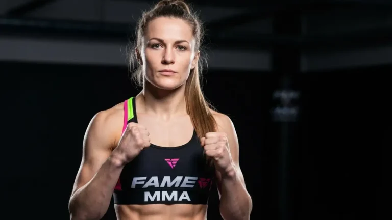 Marta Linkiewicz zawodniczka Fame MMA w stroju treningowym
