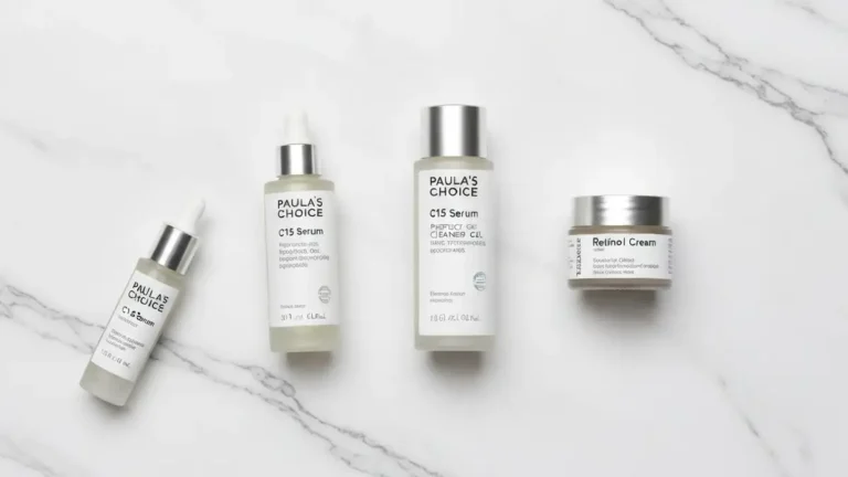 Bestsellery Paula's Choice - serum, żel oczyszczający, krem retinol na białym tle